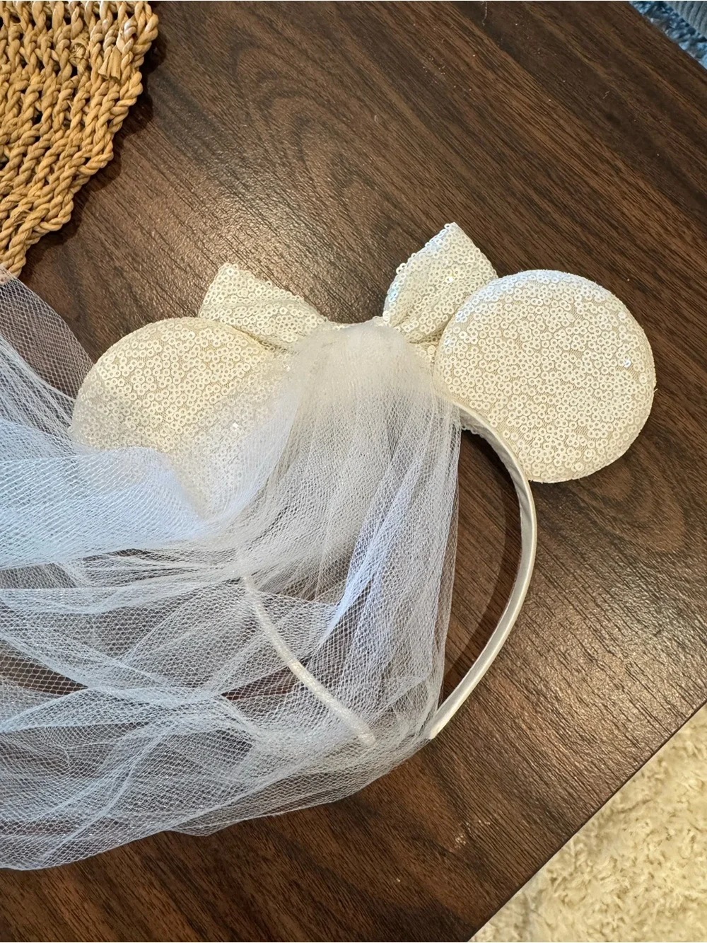 Bridal Minnie ear headband with Veil